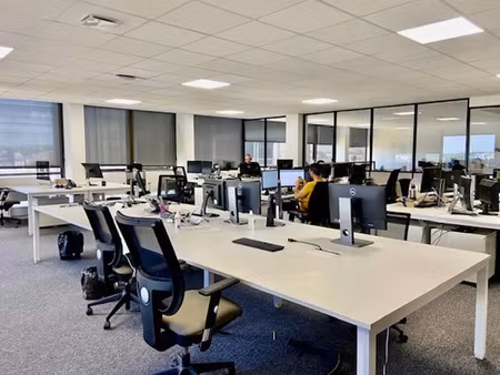 location locaux professionnels 199 m² à saint-cloud (92210)  9 534 €