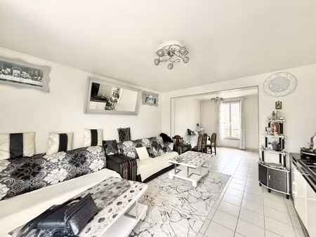 maison 8 pièces - 180 m²