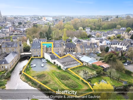 immeuble 11 pièces - 700 m²