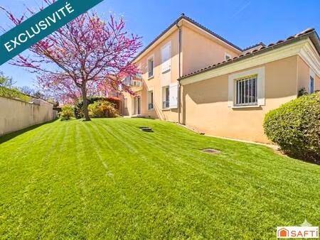 joli appartement t3 69m2 avec terrasse  place de parking et cave!!!