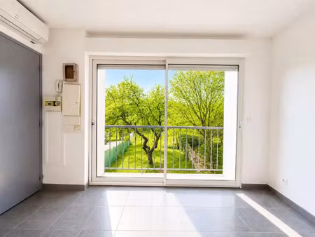 appartement t2 avec jardin et parking