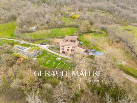 maison de charme isolée avec gite indépendant  piscine 3 ha  garage à camping-car