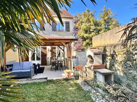 maison de famille 136 m2 sur jardin paysager 301 m2