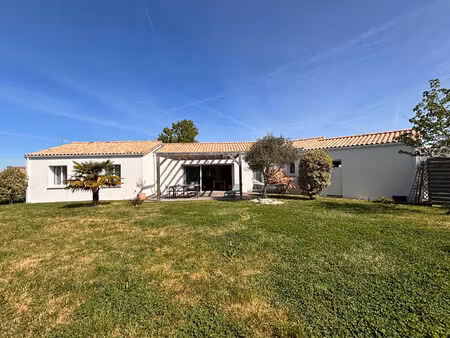 maison le fenouiller 4 pièce(s)