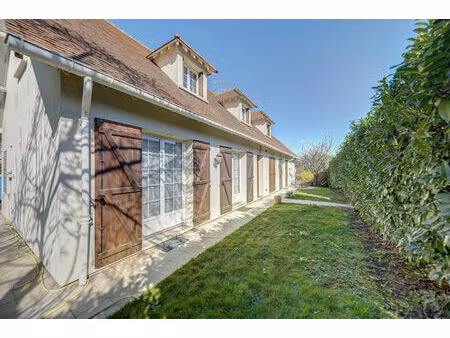 maison 200 m² 5 chambres et terrain de 833 m²