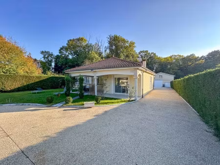 jolie demeure eentre vichy et clermont feerrand