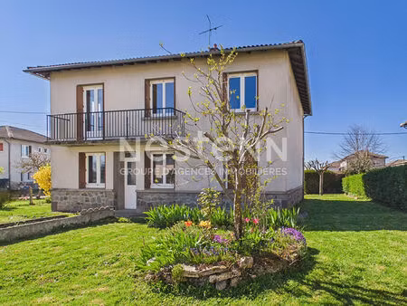 a saint paul des landes  sur 450 m² de terrain  à vendre maison de type 5 d'une surface de