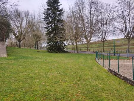 terrain constructible de 389 m² à saint-georges-lès-baillargeaux