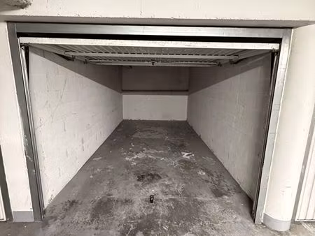 location parking / box à marseille - secteur commandant mages