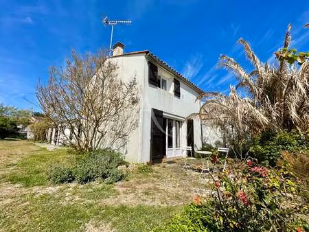 vente maison à saint-michel-en-l'herm (85580) : à vendre / 90m² saint-michel-en-l'herm