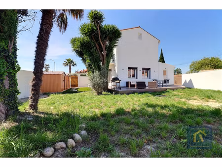 a vendre villa en 3 faces 6 pièces avec garage et jardin