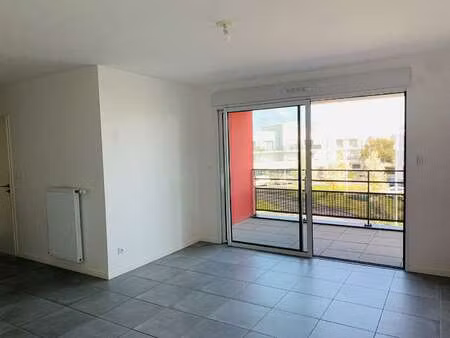 location appartement 3 pièces à saint-gilles-croix-de-vie (85800) : à louer 3 pièces / 62m