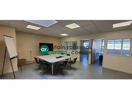 location bureaux 65 m²