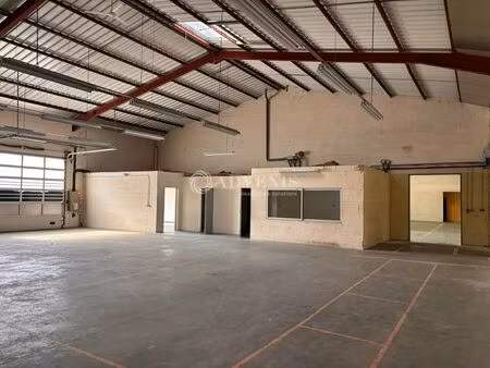 vente local d’activités le mans 72100 312m²