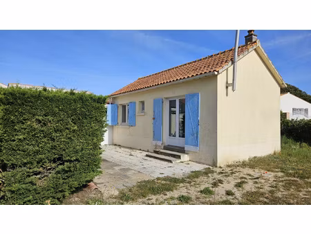 maison de 32 90 m2 habitables  tres proche bourg !