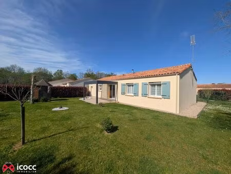 maison de 2005 sur 617 m²  très bien entretenue