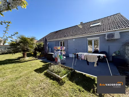 maison de plain-pied 98 m2  terrain 685 m2  77510 doue