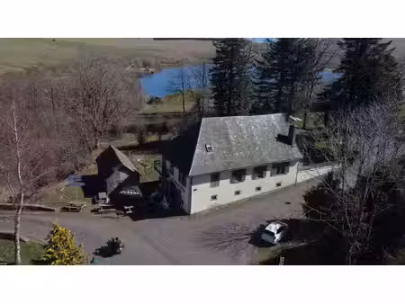 ensemble touristique & commercial – chambres d'hôtes + bar/re