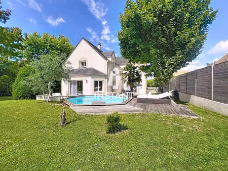 maison avec piscine - 5 chambres - 1000m² terrain