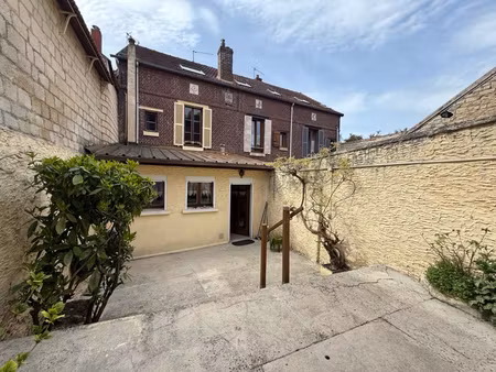 maison de ville avec jardin  garage et dependance - centre ville a pieds