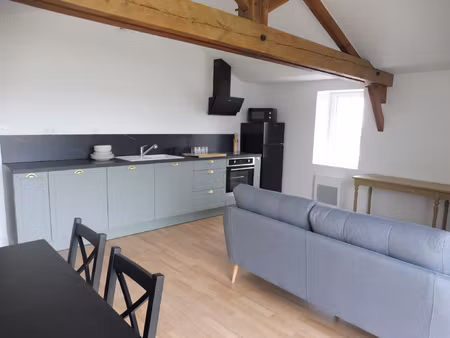 chantonnay  centre ville  superbe appartement t3 meublé et