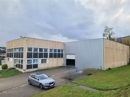 vente local d'activités petit couronne 896 m²