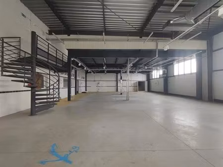 location bureau poitiers 312 m²