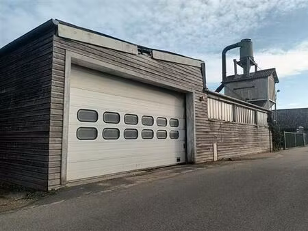 vente local d'activités criquebeuf-sur-seine 791 m²