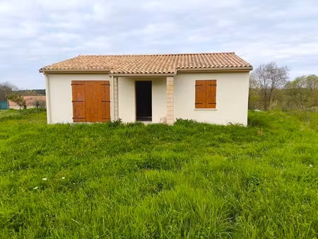 vente maison 3 pièces 73 m² à montguyon (17270)  87 374 €