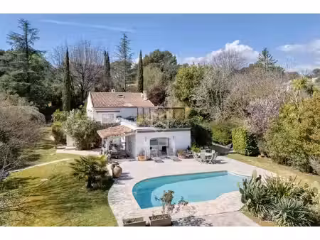 jolie provençale entièrement rénovée