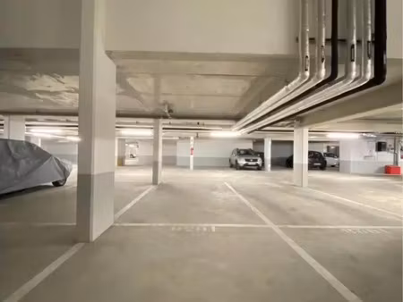 parking à vauréal (95490)