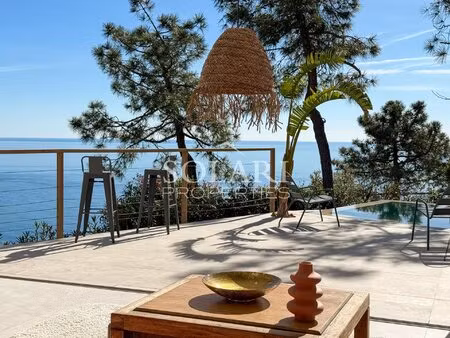 villa neuve avec vue mer au trayas