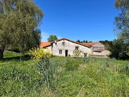 vente maison 5 pièces 120 m² à boivre-la-vallée (86470)  99 000 €