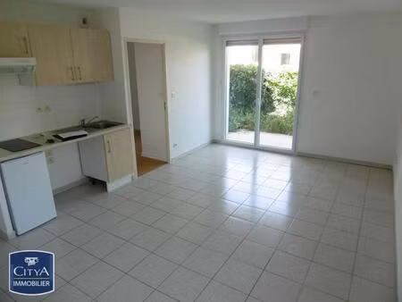 location appartement 2 pièces 38m² cazeres 31220