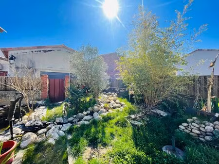 maison familiale avec jardin et garage