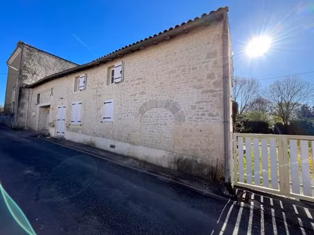 vente maison 5 pièces 104 m² à les touches-de-périgny (17160)  138 320 €