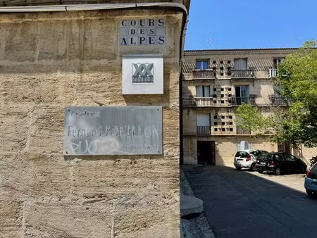 aix local 4 pieces rez-de-chaussee avenue jean moulin