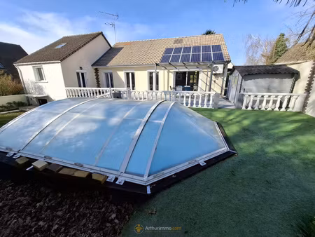 maison t7 - 147 m². terrain de 569 m² à mouroux