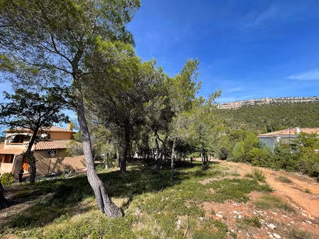 maison d'architecte à vendre à châteauneuf-le-rouge sur le site de la sainte victoire