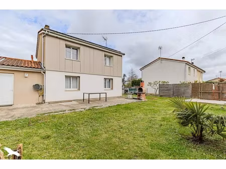 vente maison 4 pièces 94 m² à saint-denis-de-pile (33910)  199 000 €
