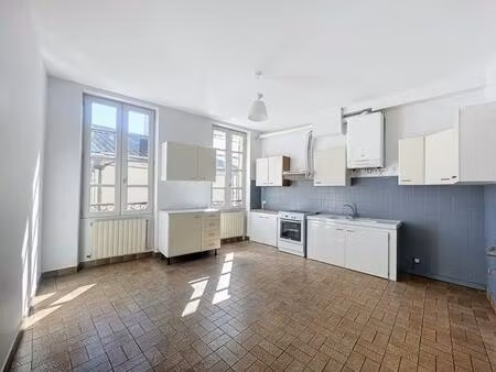 location maison 4 pièces 110m² agen 47000