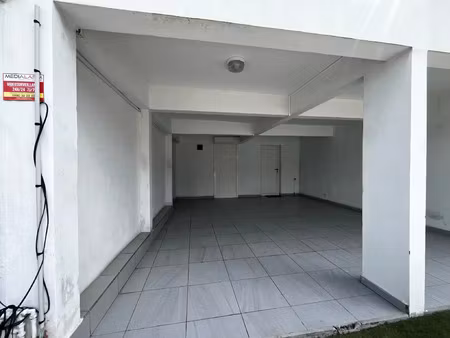 location appartement 3 pièces 80 m² à sainte-anne (97180)