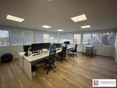 location bureaux 140 m²