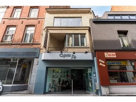 handelspand met woonst te halle centrum