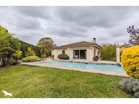 vente maison 6 pièces 137 m² saint-sulpice-et-cameyrac (33450)