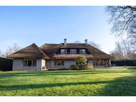 villa met praktijk of kangoeroewoning en zuid - west tuin.