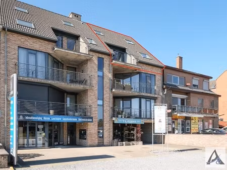 ruim duplex appartement met terras en 3 slaapkamers in diepenbeek.