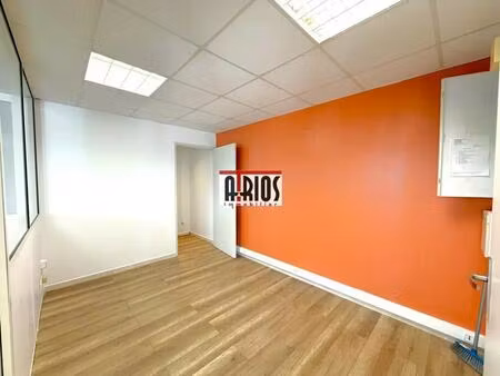 vente commerce carqueiranne 83320 49m²