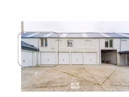 loods - atelier 40.5m² met water- en elektriciteitsaansluiting + garage 40.5m² te koop