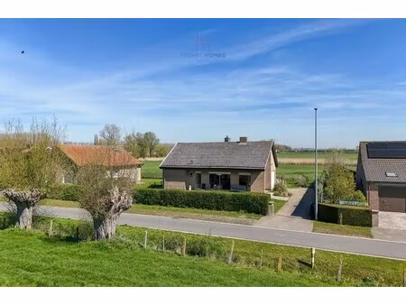 landelijk gelegen woning met open zichten in lapscheure-damme